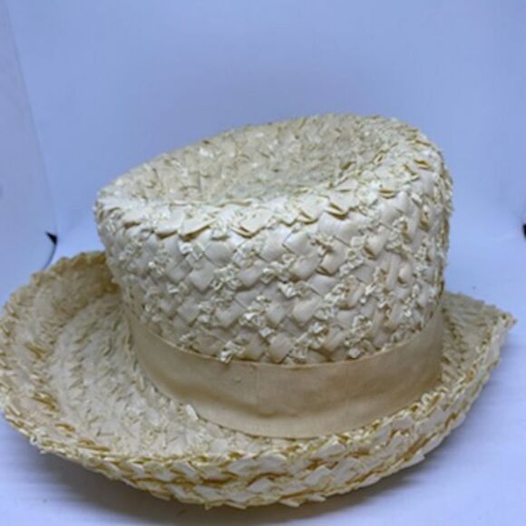 Vintage Union Made Cream Hat with Ribbon - Picture 4 of 10